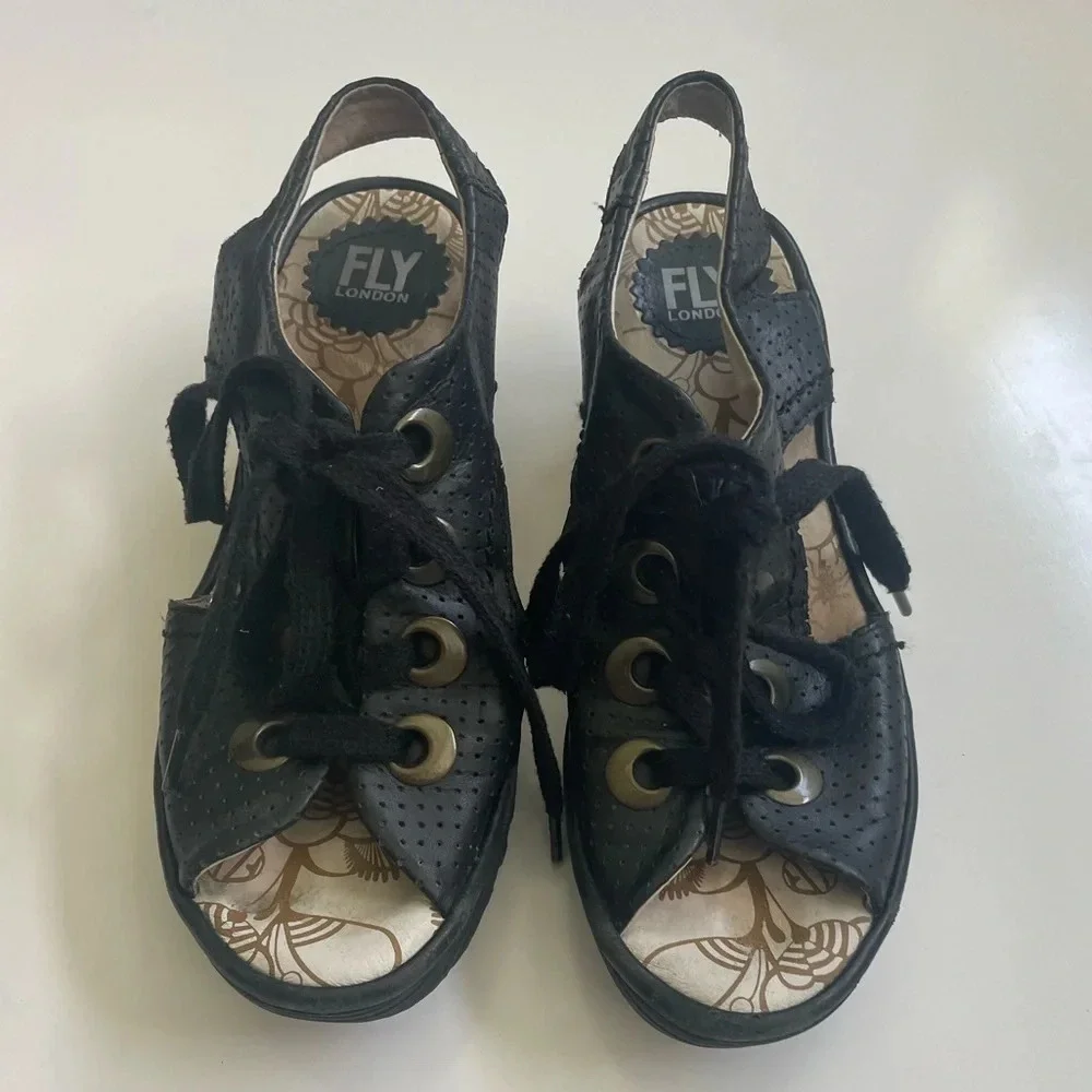 Fly London YLFA Lace Up Wedge Size 6.5